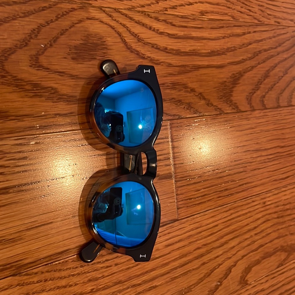 Illesteva mirror sunglasses
